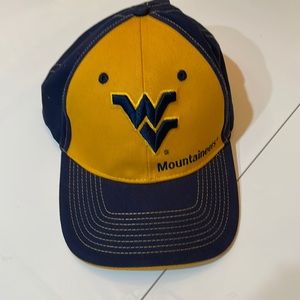 West Virginia Mountaineers baseball cap. Crown series. Adjustable Velcro back